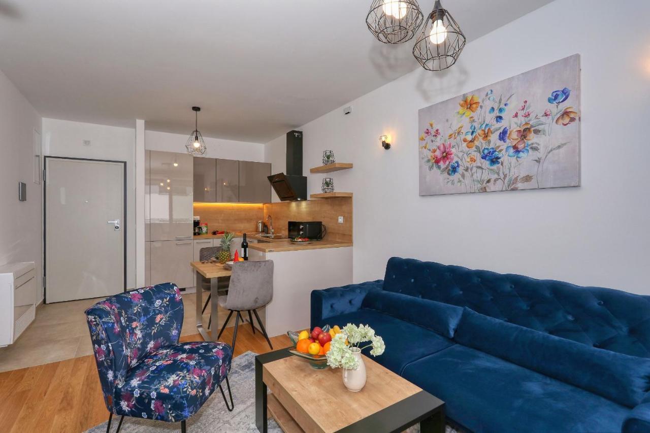 Apartments Luna With Free Parking Задар Екстериор снимка