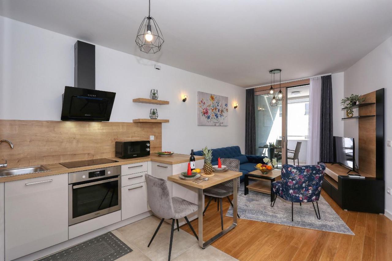 Apartments Luna With Free Parking Задар Екстериор снимка