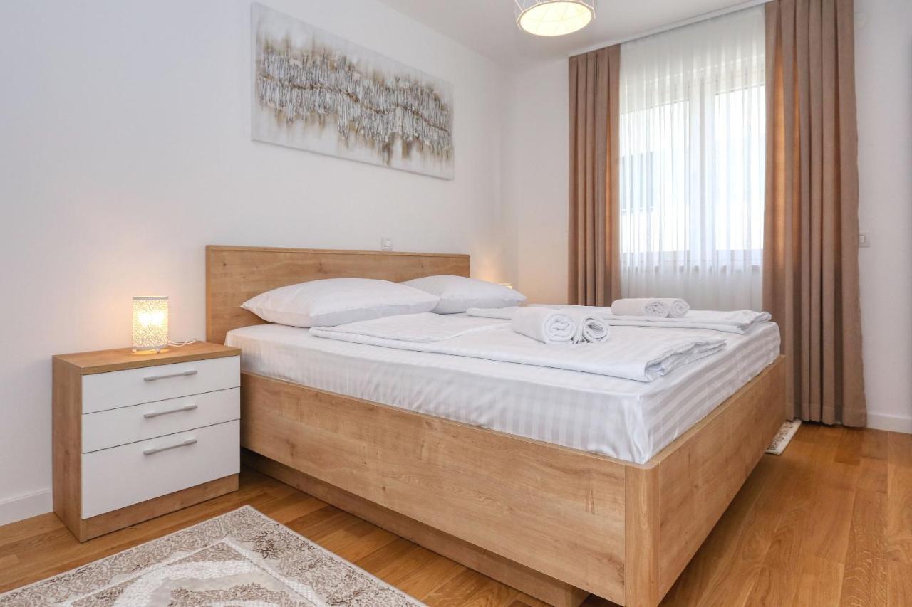 Apartments Luna With Free Parking Задар Екстериор снимка