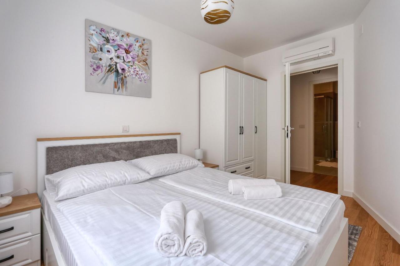 Apartments Luna With Free Parking Задар Екстериор снимка