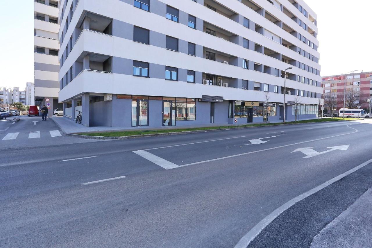 Apartments Luna With Free Parking Задар Екстериор снимка