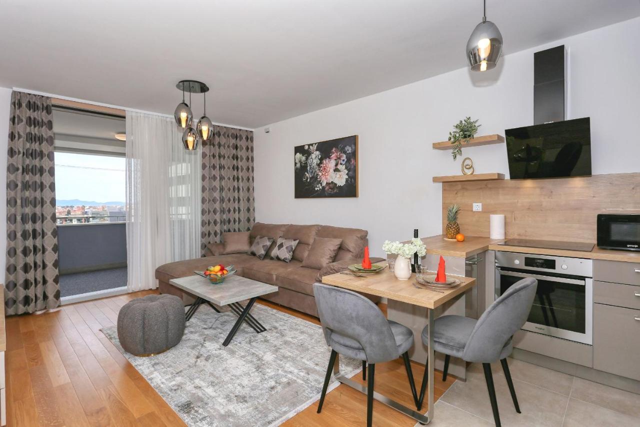 Apartments Luna With Free Parking Задар Екстериор снимка
