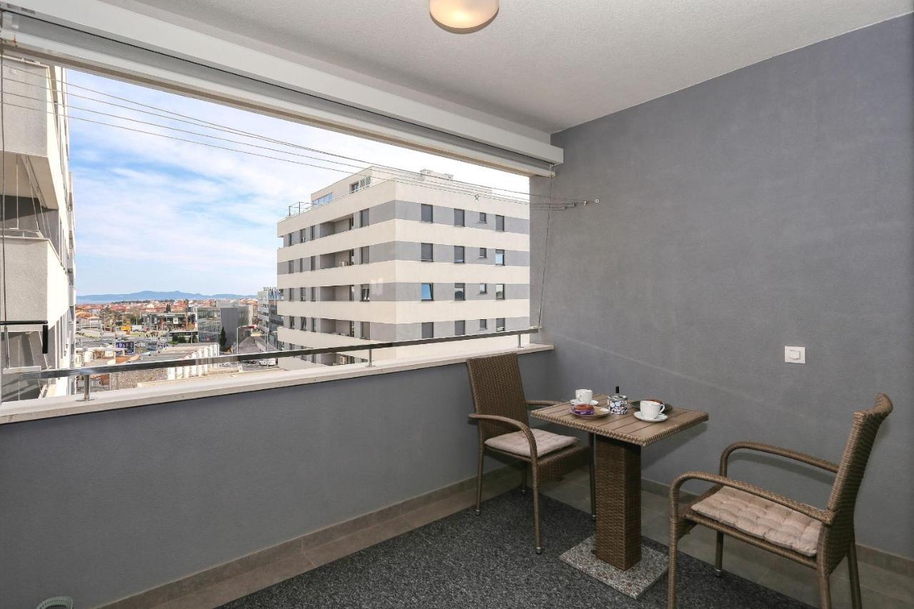 Apartments Luna With Free Parking Задар Екстериор снимка